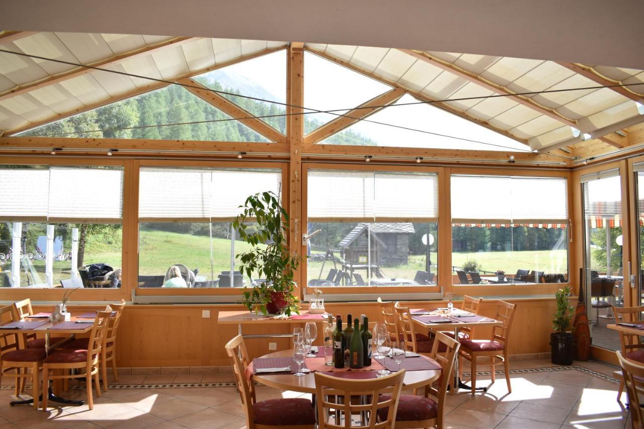 Restaurant & Hostel Hole In One Randa Eksteriør bilde
